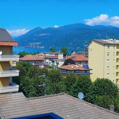 Διαμέρισμα Flowers Luino