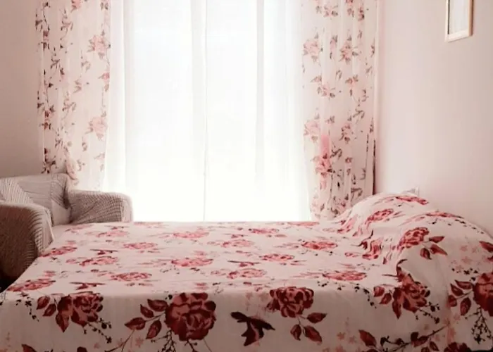 Flowers アパート ルイーノ