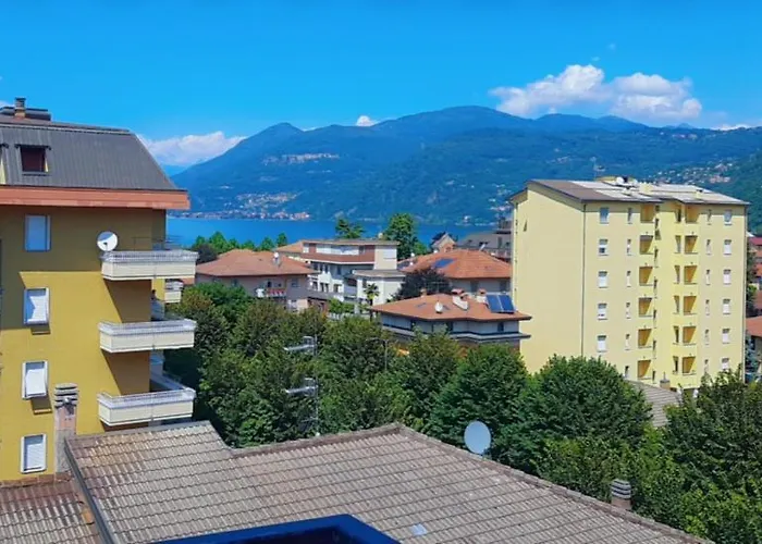 Apartament Flowers Luino